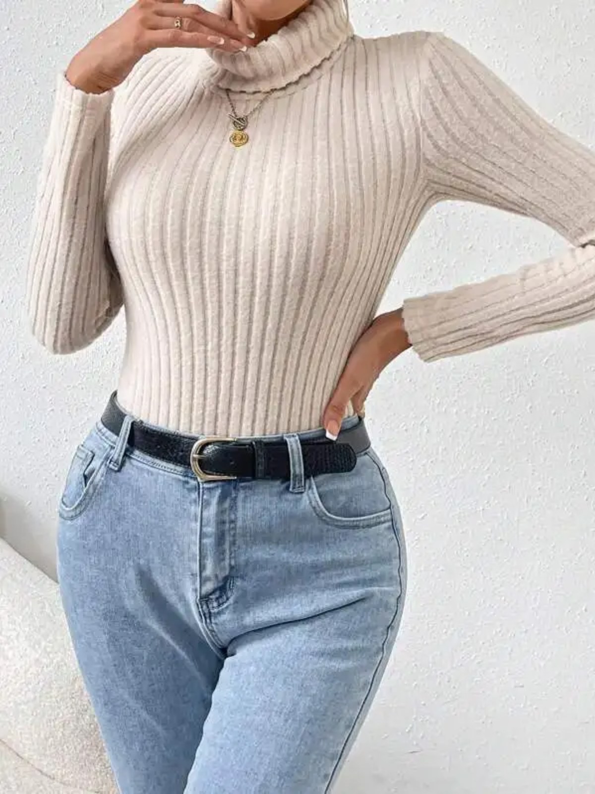 Foamlina2025 Spring New France - огляд і ціна Turtleneck Bodysuit Office